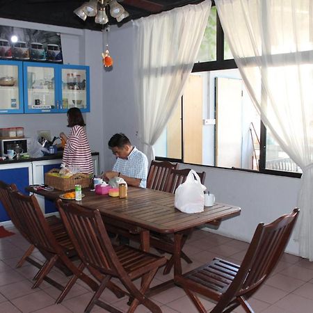 The Jesselton Cabin Sdn Bhd Kota Kinabalu Exterior foto